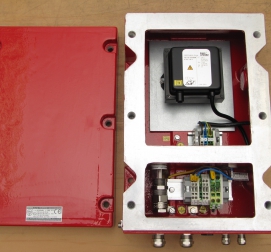 X103HM - pohled dovnitř